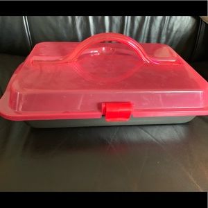 Cake Pan With Handle